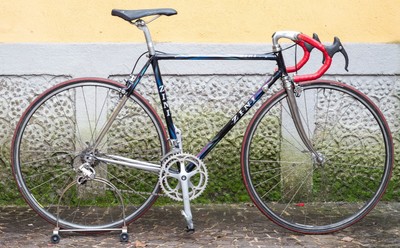 track racing bicycle